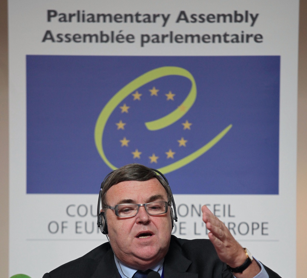 International vote monitor Paul Wille from the European Parliamentary Assembly (PACE) speaks on a joint OSCE press conference, one day after parliamentary elections in Baku, Azerbaijan, on 8 November 2010