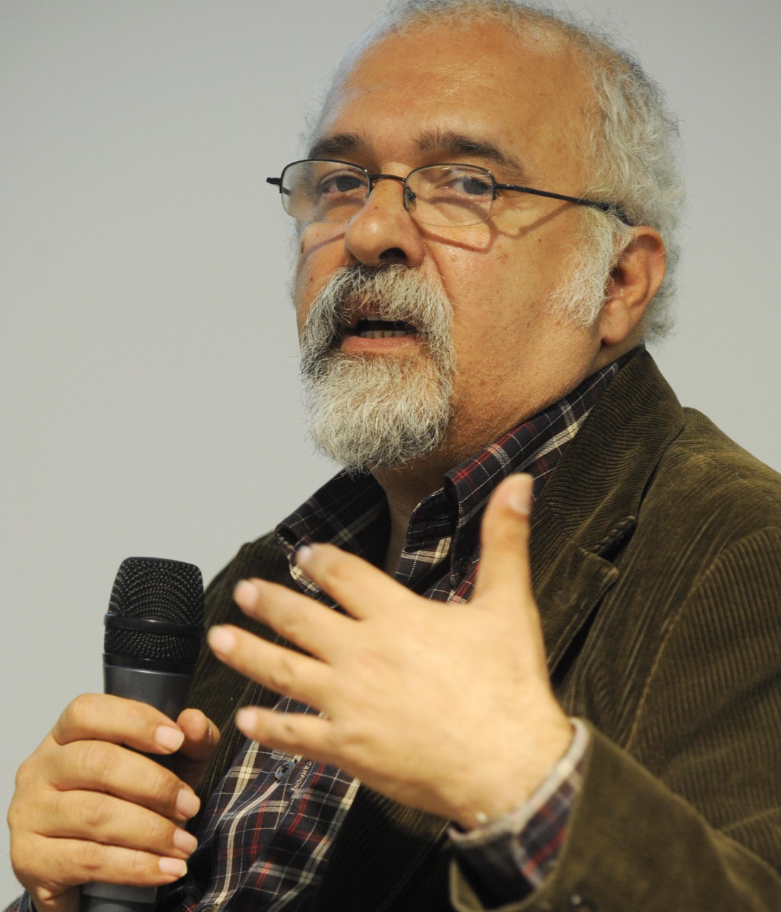 Turkish writer Ragip Zarakolu takes part in a discussion at the Frankfurt Book Fair, in Frankfurt, Germany, 15 October 2008