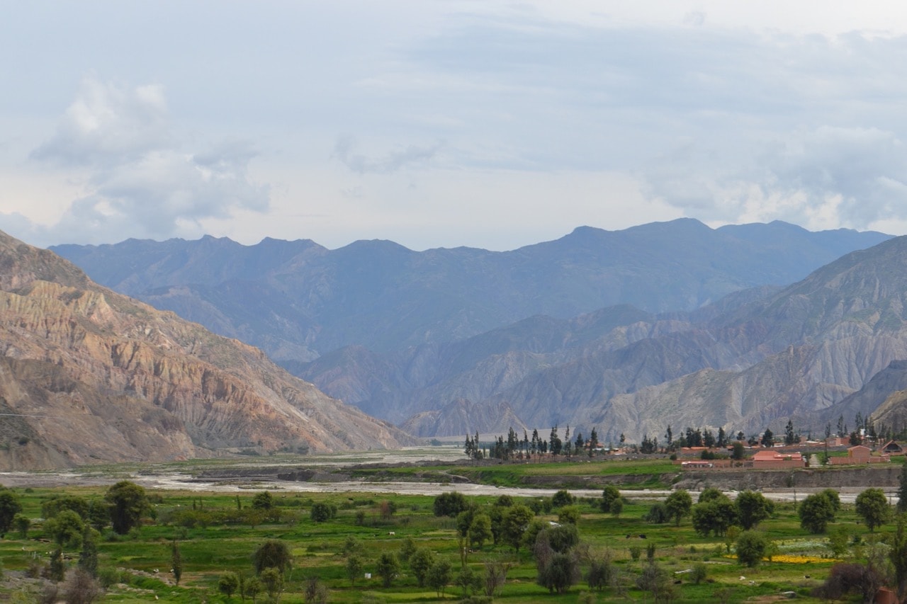 Mecapaca valley, near the city of La Paz, 3 January 2015, Flickr/Pablo Andrés Rivero [Image has been cropped, shared under Attribution-NonCommercial-NoDerivs 2.0 Generic (CC BY-NC-ND 2.0)]