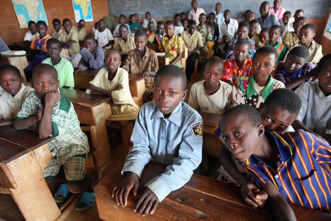 Students wait for class to resume after recess at Nyabitare Primary School in Ruyigi, Burundi, 9 June 2006, Melanie Stetson Freeman/The Christian Science Monitor via Getty Images