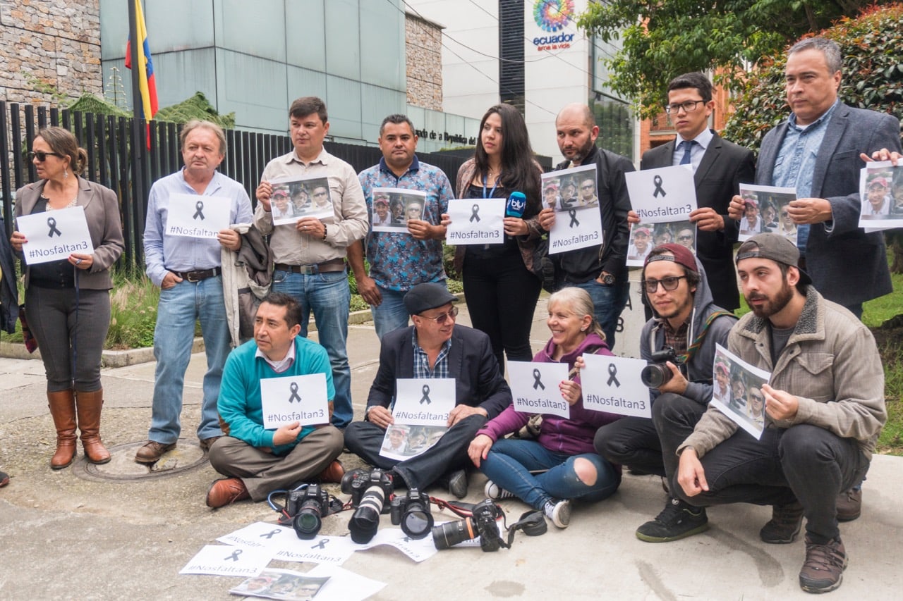 Journalists and photojournalists from national and international media protest the murder of their Ecuadorian colleagues by FARC dissidents, during an event in Bogotá, Colombia, 16 April 2018, Daniel Garzon Herazo/NurPhoto via Getty Images