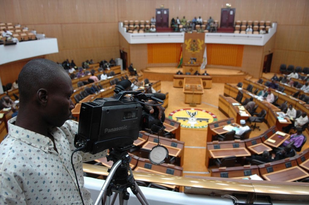 Lawmakers meet during a session of Parliament in Accra, Ghana, 16 June 2006, Flickr / Jonathan Ernst / World Bank