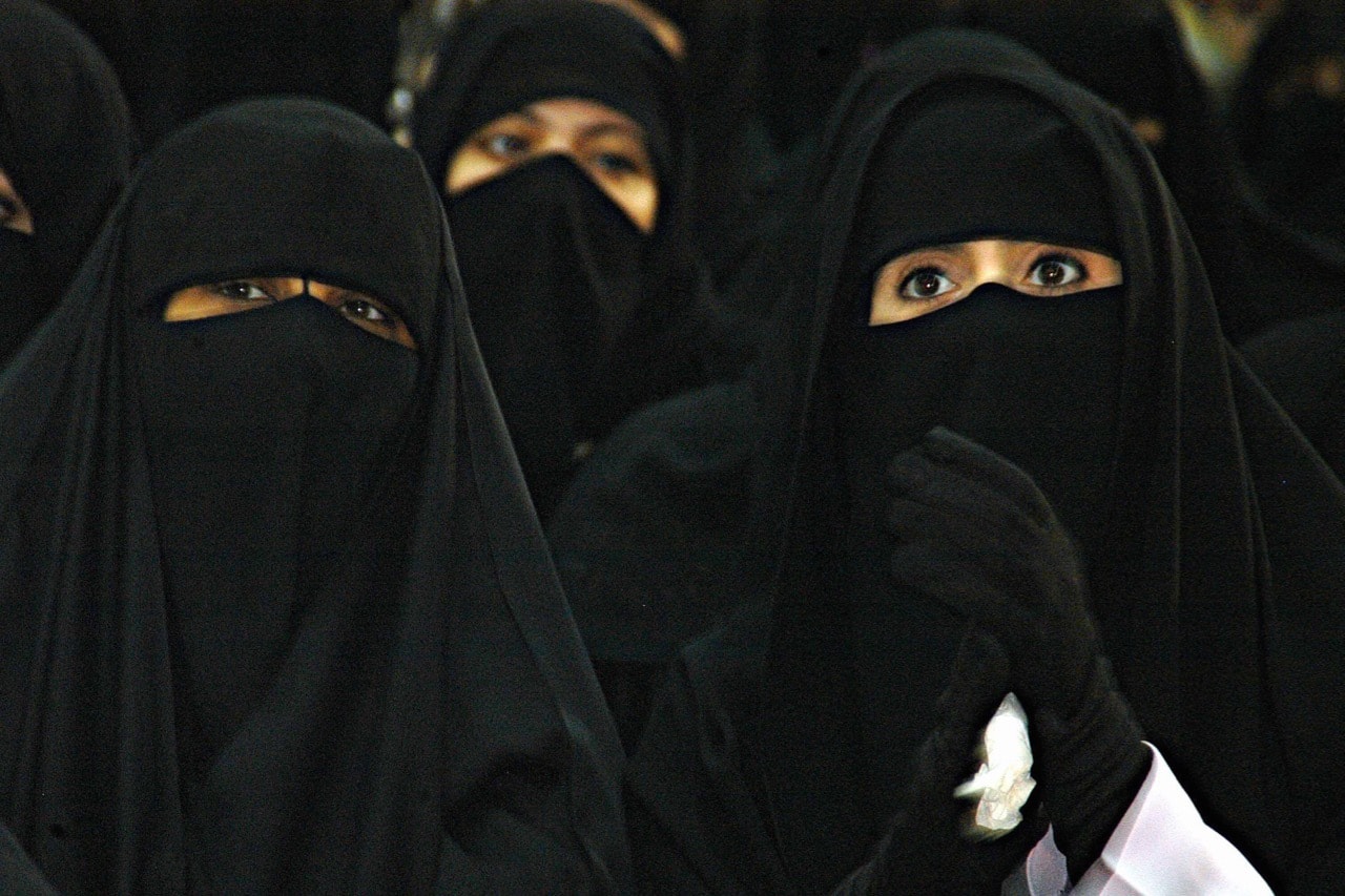 Bedoon women attend a seminar hosted by the Kuwait Human Rights Association in Kuwait City, 4 November 2006, YASSER AL-ZAYYAT/AFP/Getty Images