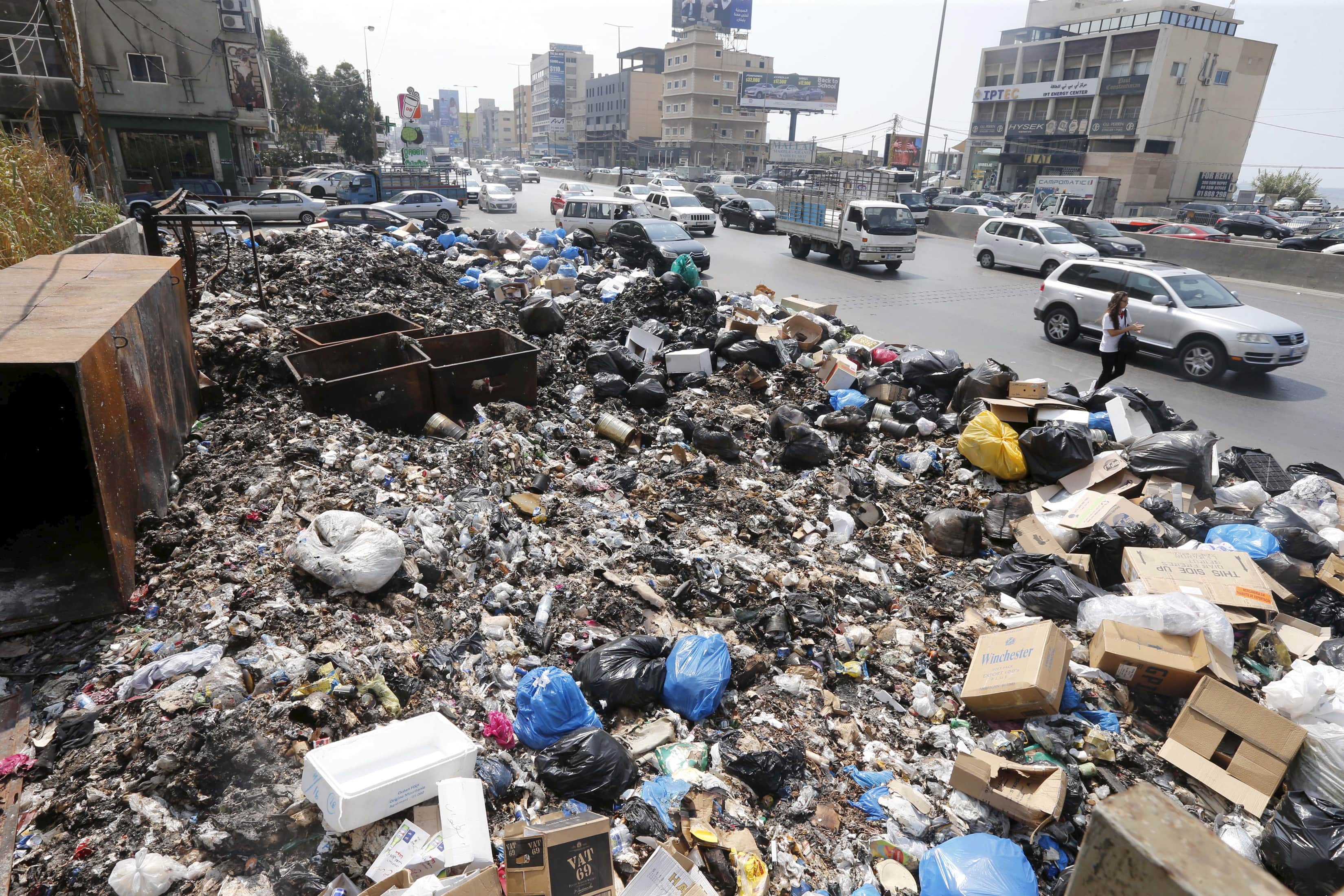 Garbage is piled along a highway in Beirut, Lebanon, September 3, 2015 , REUTERS/Mohamed Azakir
