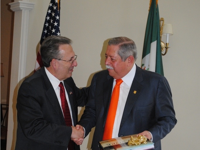 U.S. Ambassador Earl Anthony Wayne (l) meets with Tamaulipas Governor Egidio Torre Cantú (r), Embassy of the United States in Mexico City via Wikimedia Commons