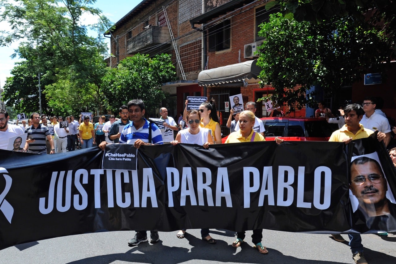 Periodistas piden justicia en el caso de su colega asesinado Pablo Medina, en Asunción, Paraguay, el 6 de marzo de 2015, NORBERTO DUARTE/AFP/Getty Images