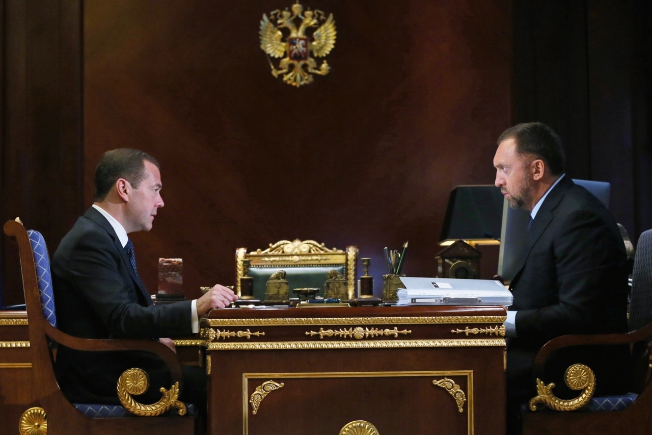 Russia's Prime Minister Dmitry Medvedev (L) meets with Oleg Deripaska (R) at Gorki residence, in Moscow, 9 August 2017; journalist Maxim Borodin had reported on a scandal surrounding the oligarch, Yekaterina ShtukinaTASS via Getty Images