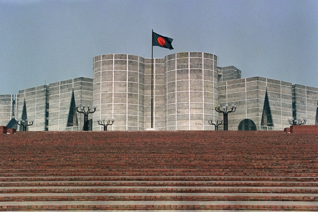 The Bangladesh 330-seat Parliament or Jatiya Sangsad, one of the largest legislative complexes in the world, is pictured in Dhaka, 13 January 1994, MUFTY MUNIR/AFP/Getty Images