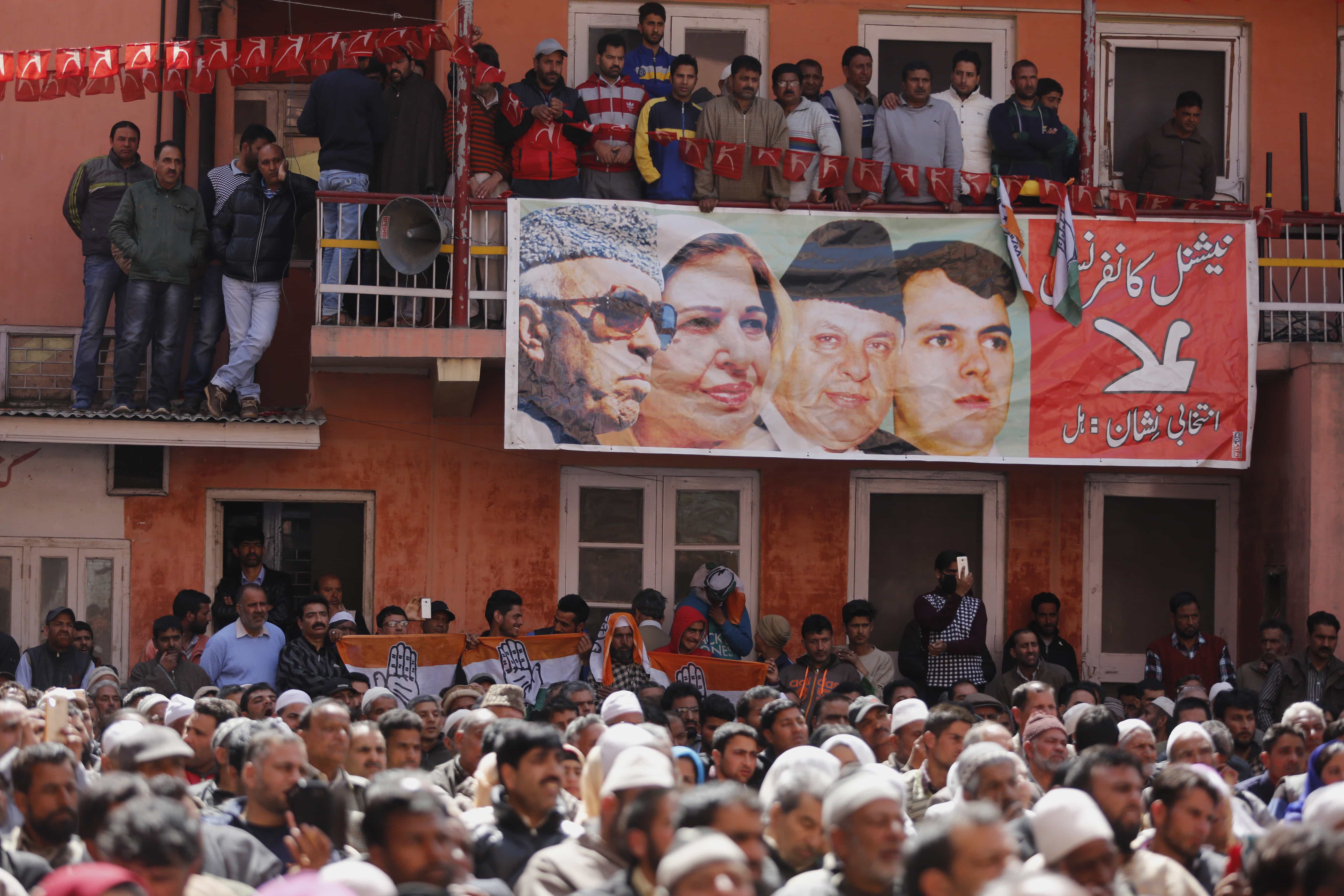 Supporters of Kashmir's pro-India National Conference party attend a rally in Srinagar, 20 March 2017, AP Photo/Mukhtar Khan