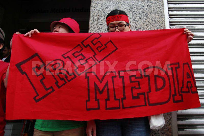 Geramm, a media advocacy NGO in Malaysia, recently launched a 'wear red' campaign to draw attention to the Home Ministry's revoking of a publishing permit earlier granted to The Edge Group, Gerakan Media Marah