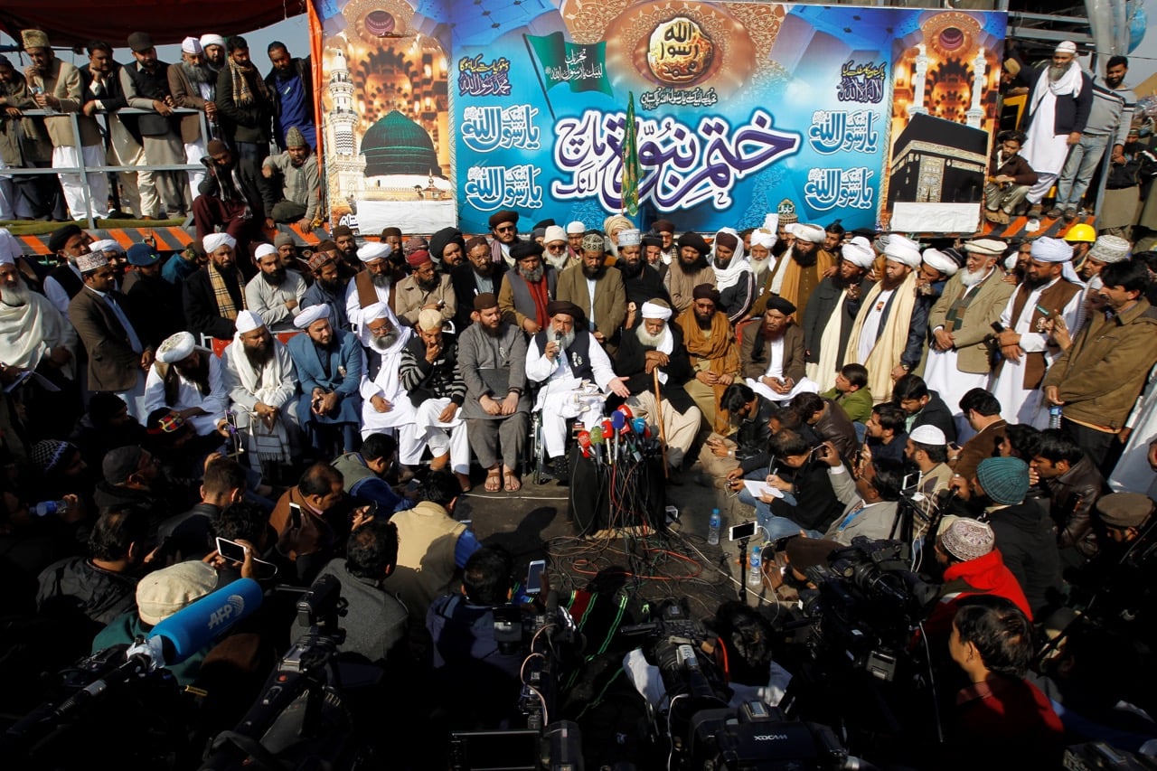 Khadim Hussain Rizvi, leader of the Tehrik Labaik Ya Rasool Allah party, addresses the media at their protest site at Faizabad junction in Islamabad, Pakistan, 27 November 2017, REUTERS/Caren Firouz