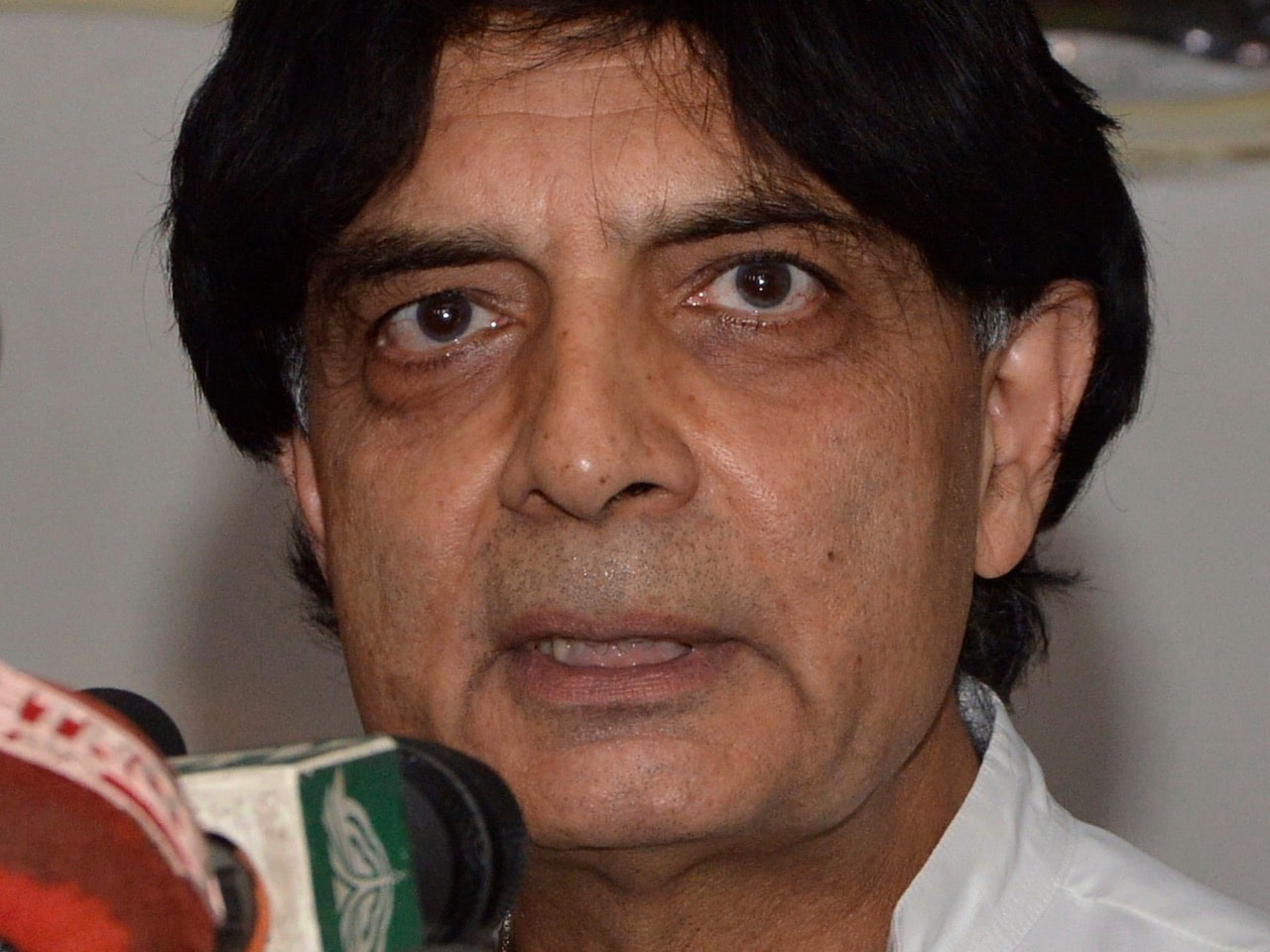 Pakistan's Interior Minister Chaudhry Nisar Ali Khan addresses a news conference in Islamabad, 13 October 2016. Khan has confirmed authorities imposed a travel ban on journalist Cyril Almeida, AP Photo/B.K. Bangash