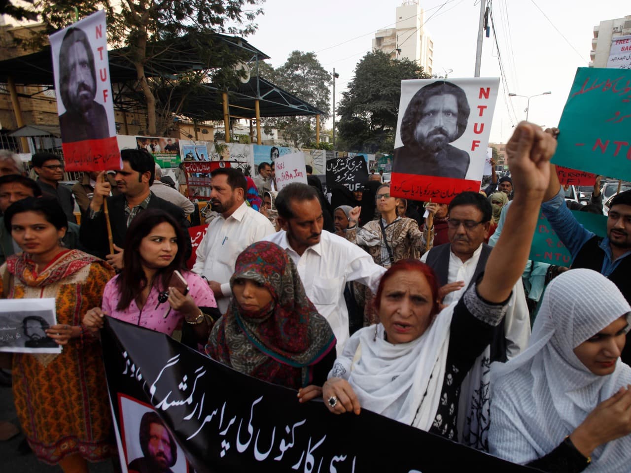 Pakistani activists rally to condemn the "disappearance" of human rights activist Salman Haider, in Karachi, 9 January 2017, AP Photo/Fareed Khan