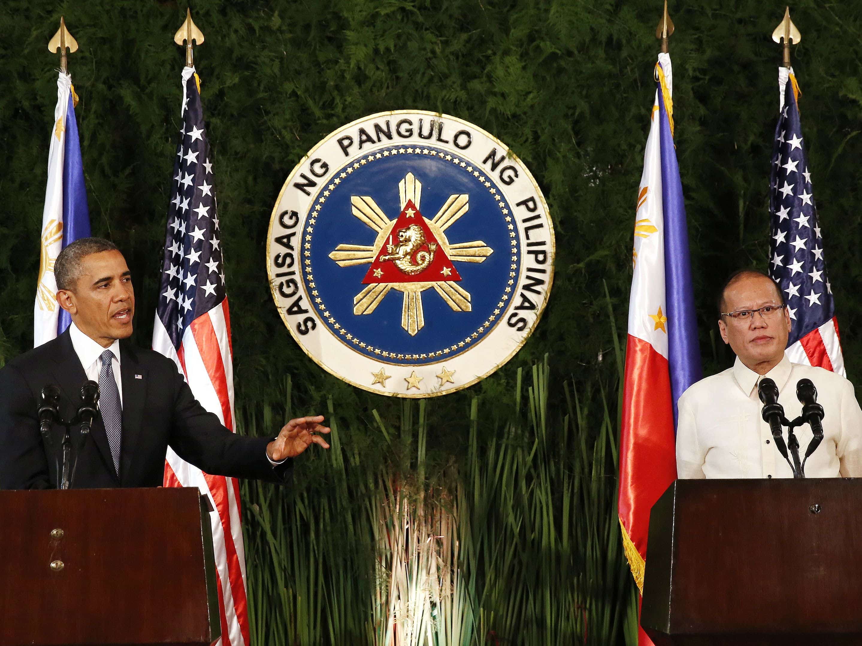 U.S. President Barack Obama takes part in a joint news conference with President Benigno Aquino of the Philippines in Manila, 28 April 2014, REUTERS/Larry Downing