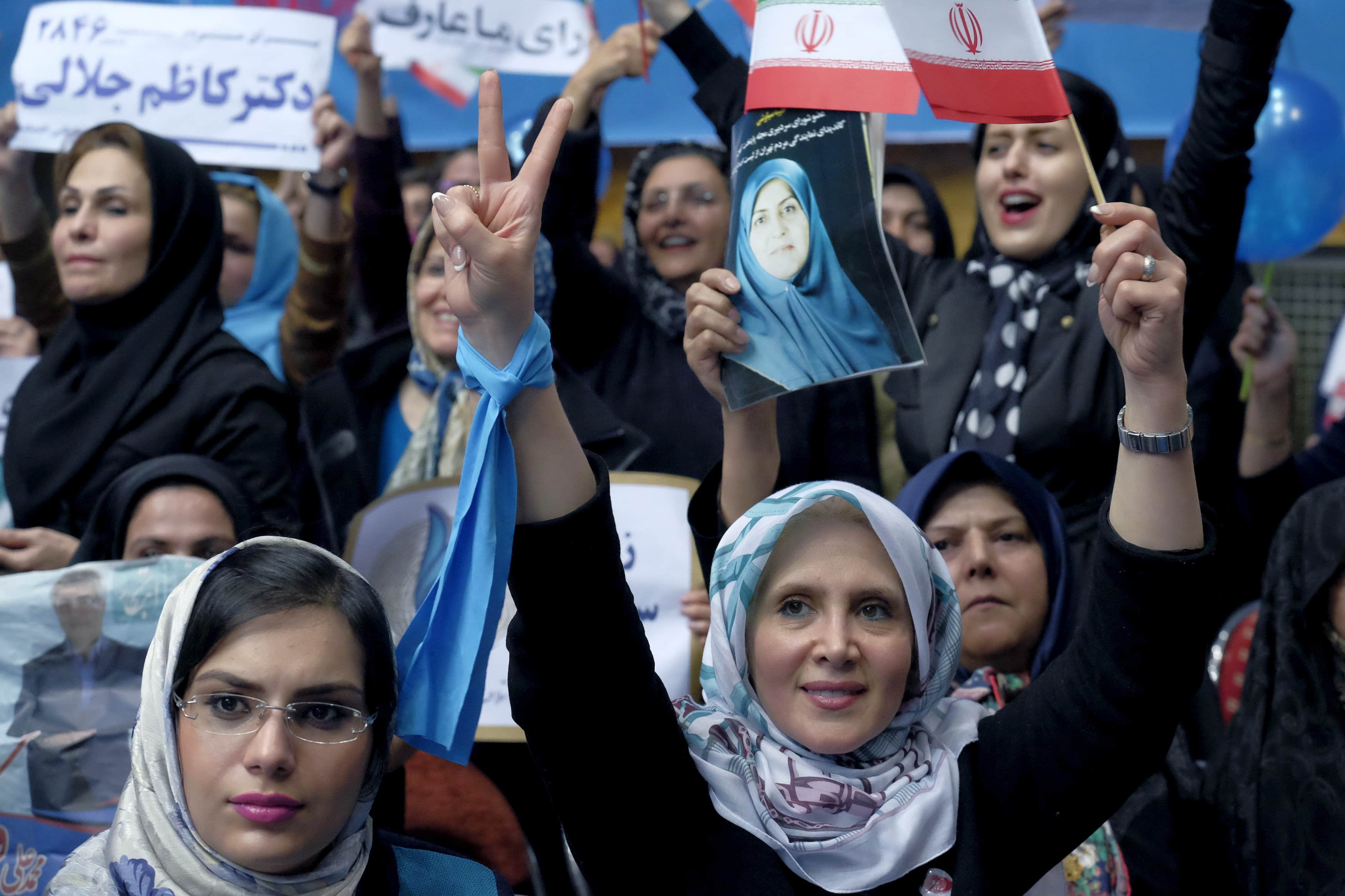 Iranian women attend a reformist campaign for the upcoming parliamentary elections in Tehran February 20, 2016, REUTERS/Raheb Homavandi/TIMA