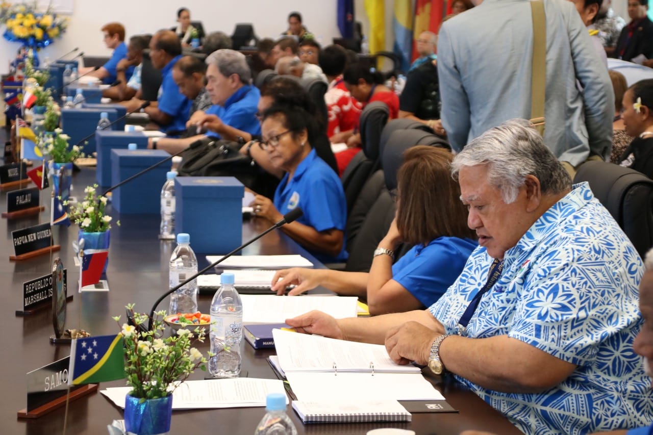 Samoa's Prime Minister Tuilaepa Sailele Malielegaoi (R) attends the Pacific Islands Forum (PIF) with other leaders on the island of Nauru, 4 September 2018, MIKE LEYRAL/AFP/Getty Images