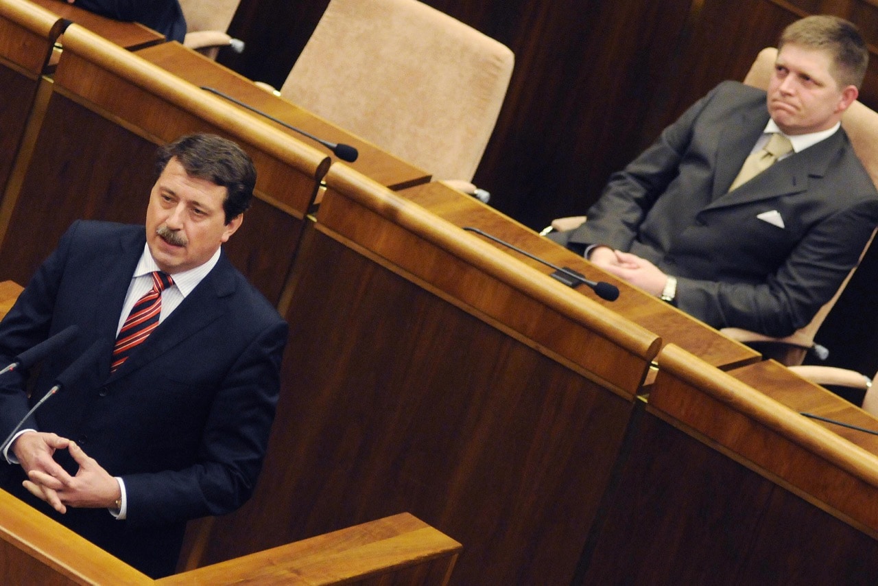 Former Slovakian Prime Minister Robert Fico (R) listens to a speech by then speaker of parliament Pavol Paska in Bratislava, 10 April 2008, SAMUEL KUBANI/AFP/Getty Images