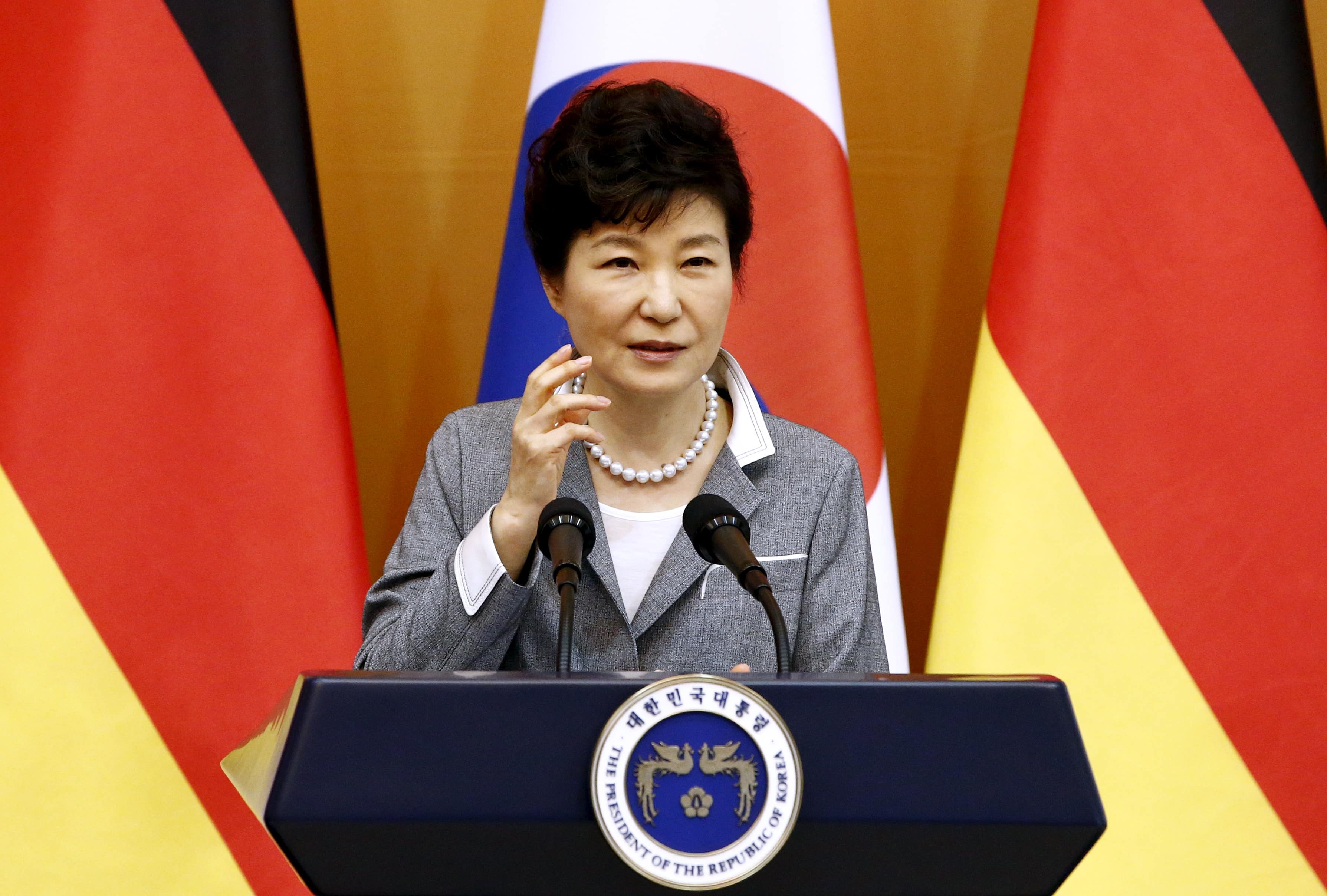 South Korean President Park Geun-Hye speaks during a joint news conference with German President Joachim Gauck (unseen) after their meeting at the presidential house in Seoul, South Korea, 12 October 2015, REUTERS/Jeon Heon-Kyun/Pool