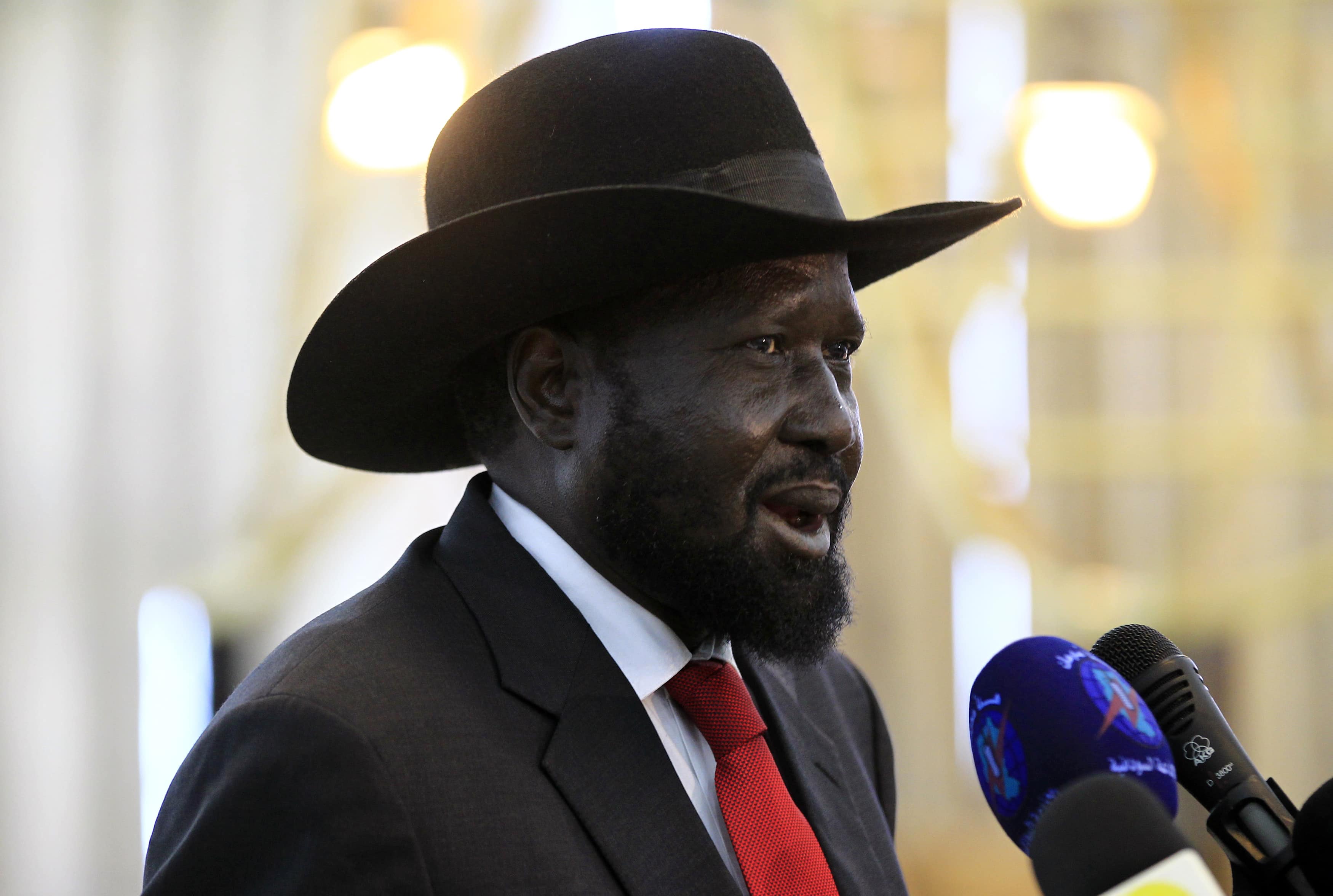 South Sudan's President Salva Kiir speaks during a joint news conference with Sudan's President Omar al-Bashir (not pictured) at Khartoum Airport, 5 April 2014 , REUTERS/Mohamed Nureldin Abdallah