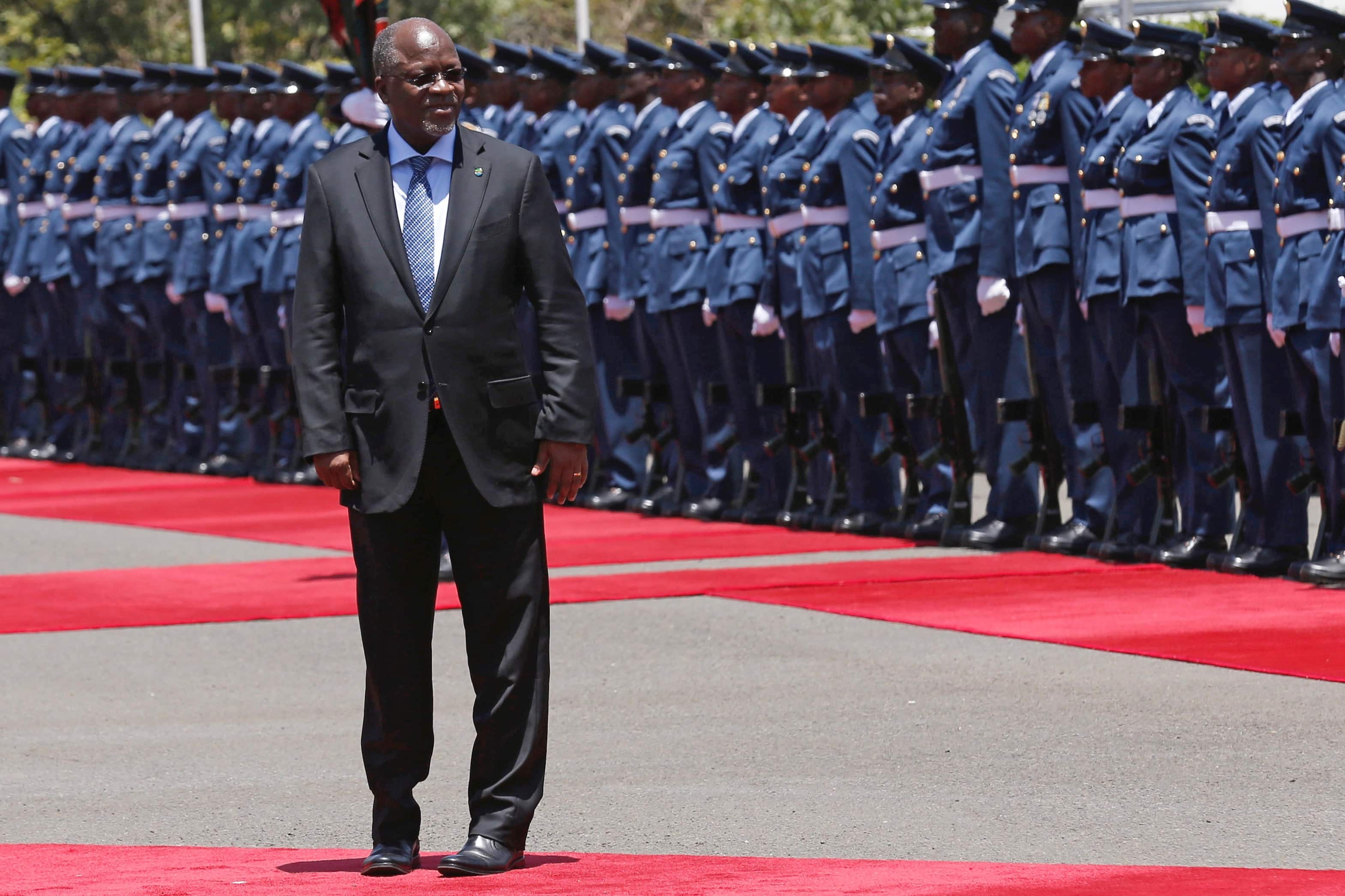 Tanzania's President John Magufuli leaves after inspecting a guard of honour during his official visit to Nairobi, Kenya, 31 October 2016, REUTERS/Thomas Mukoya