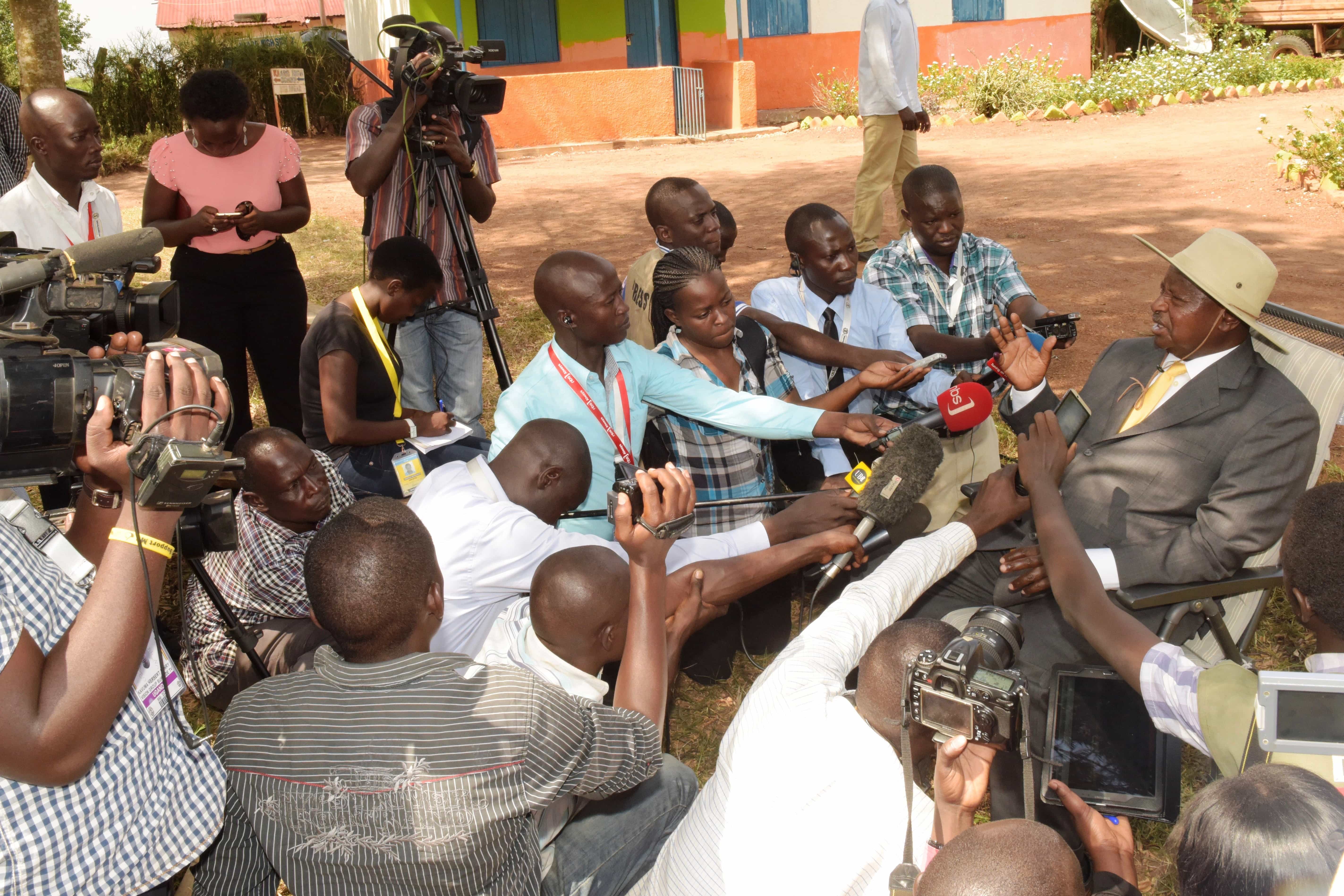 Ugandan President Yoweri Museveni address journalists after casting his vote in Kaaro High School in Kiruhura district, 18 February 2016, AP Photo/Stephen Wandera