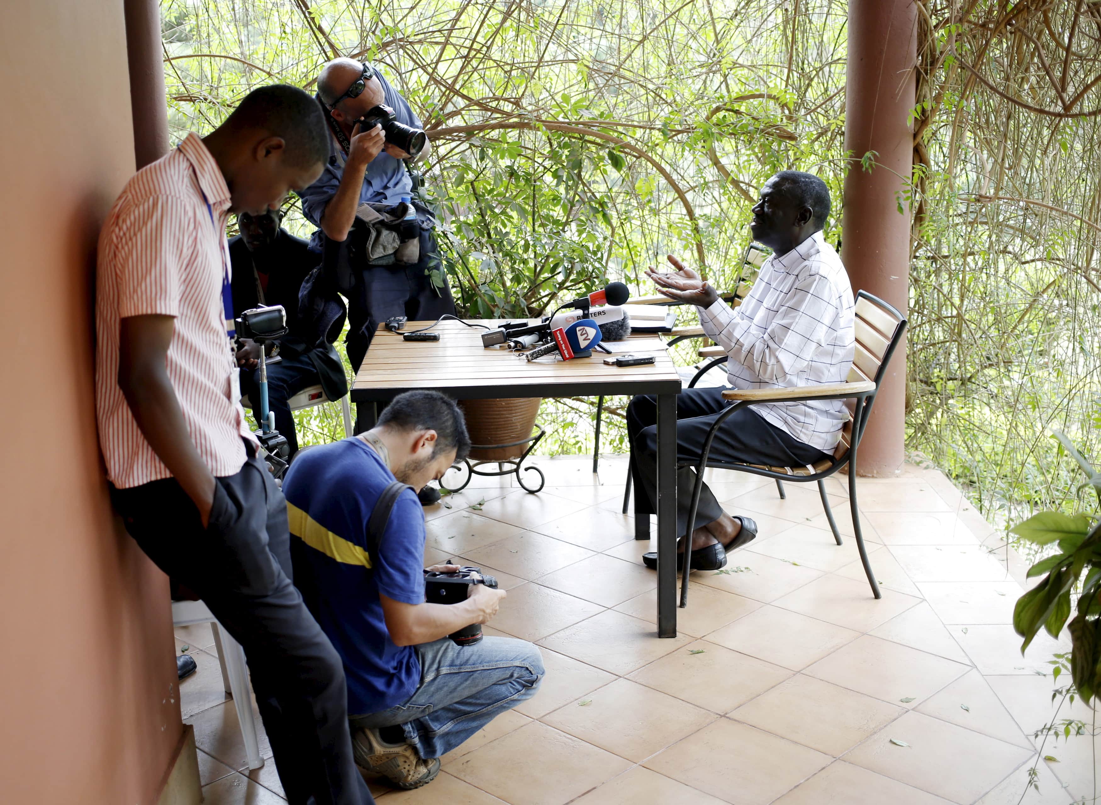 Opposition leader Kizza Besigye speaks during a news conference at his home at the outskirts of Kampala, Uganda 21 February 2016, REUTERS/Goran Tomasevic