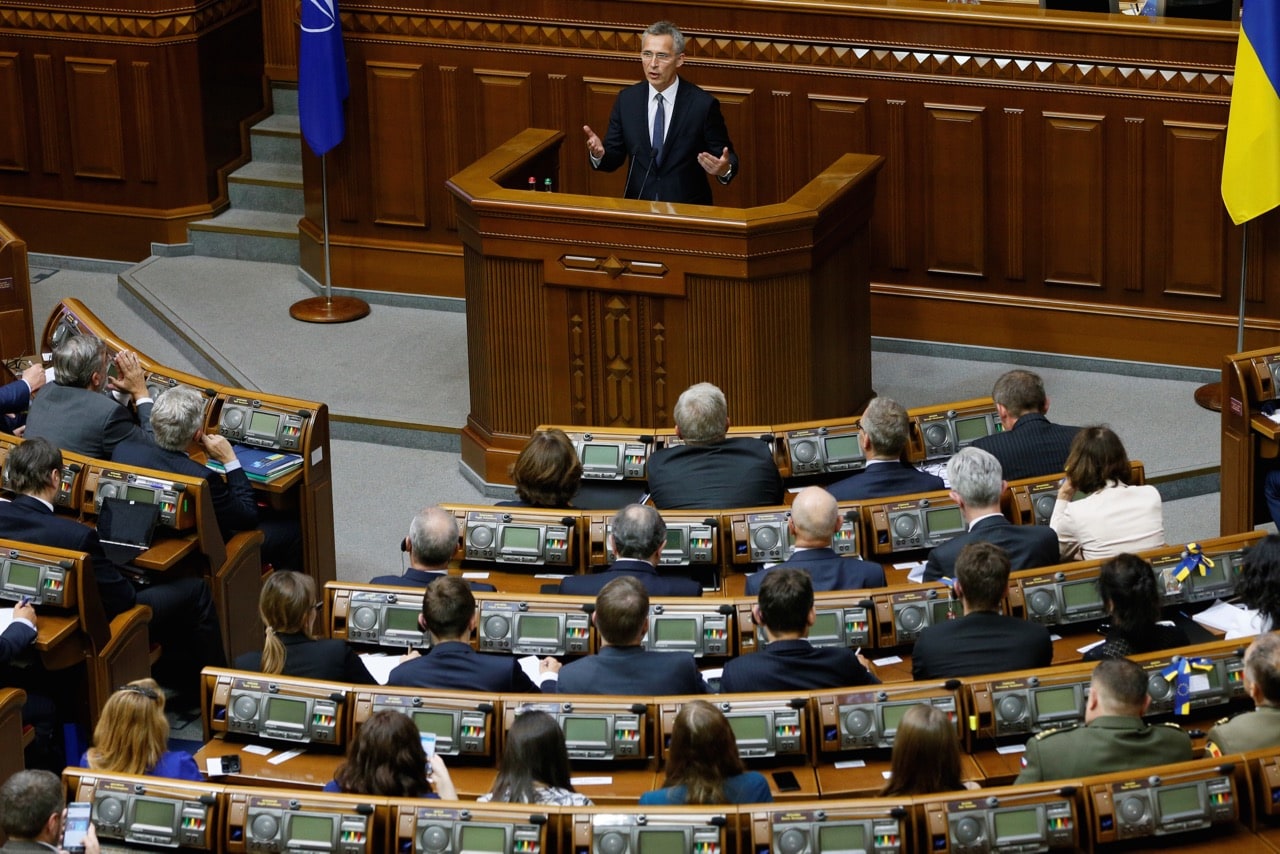 NATO Secretary General Jens Stoltenberg addresses lawmakers during a session at the Ukrainian parliament in Kiev, 10 July 2017, REUTERS/Valentyn Ogirenko