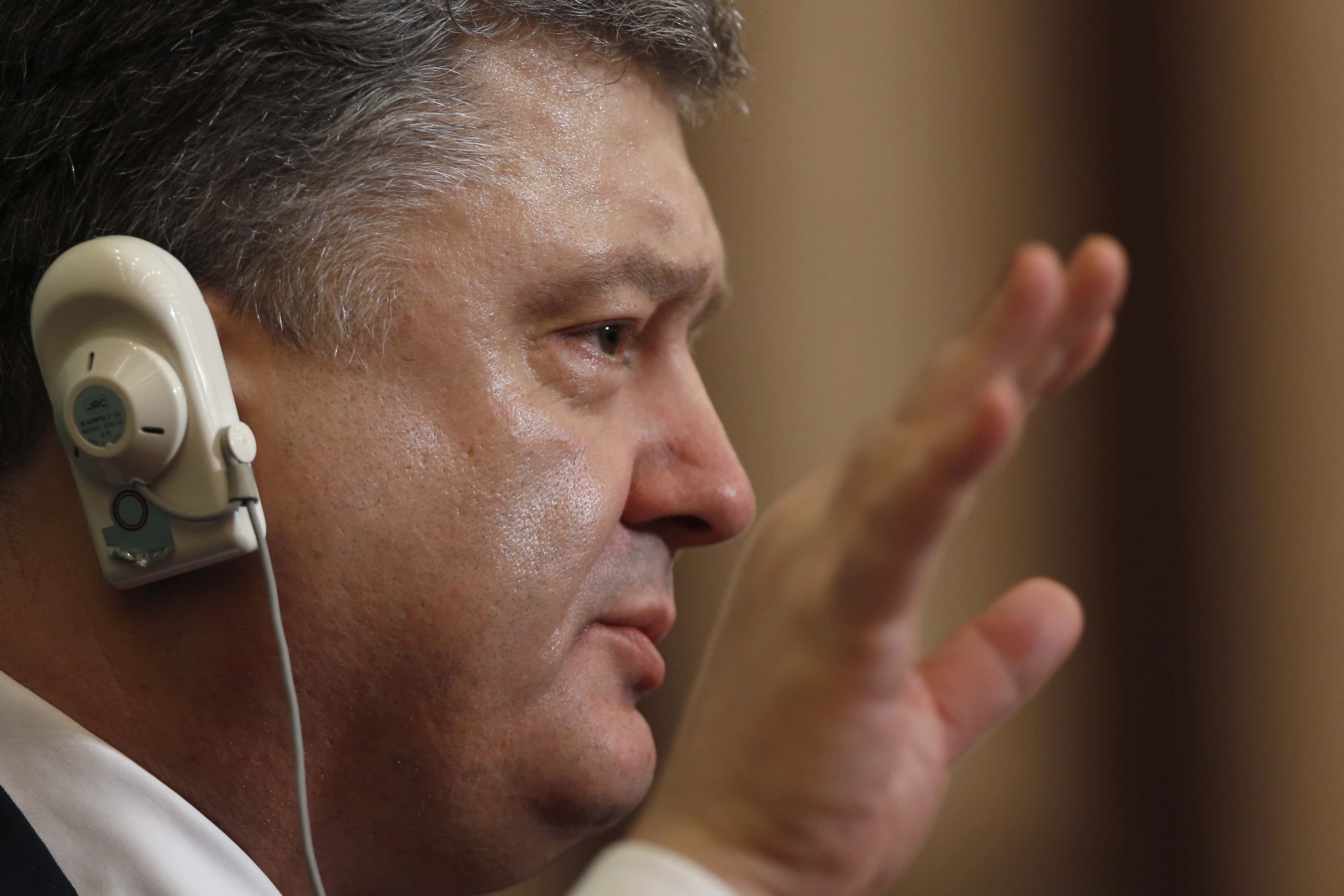 Ukrainian President Petro Poroshenko speaks during a press conference at the Japan National Press Club in Tokyo, 6 April 2016, AP Photo/Shizuo Kambayashi