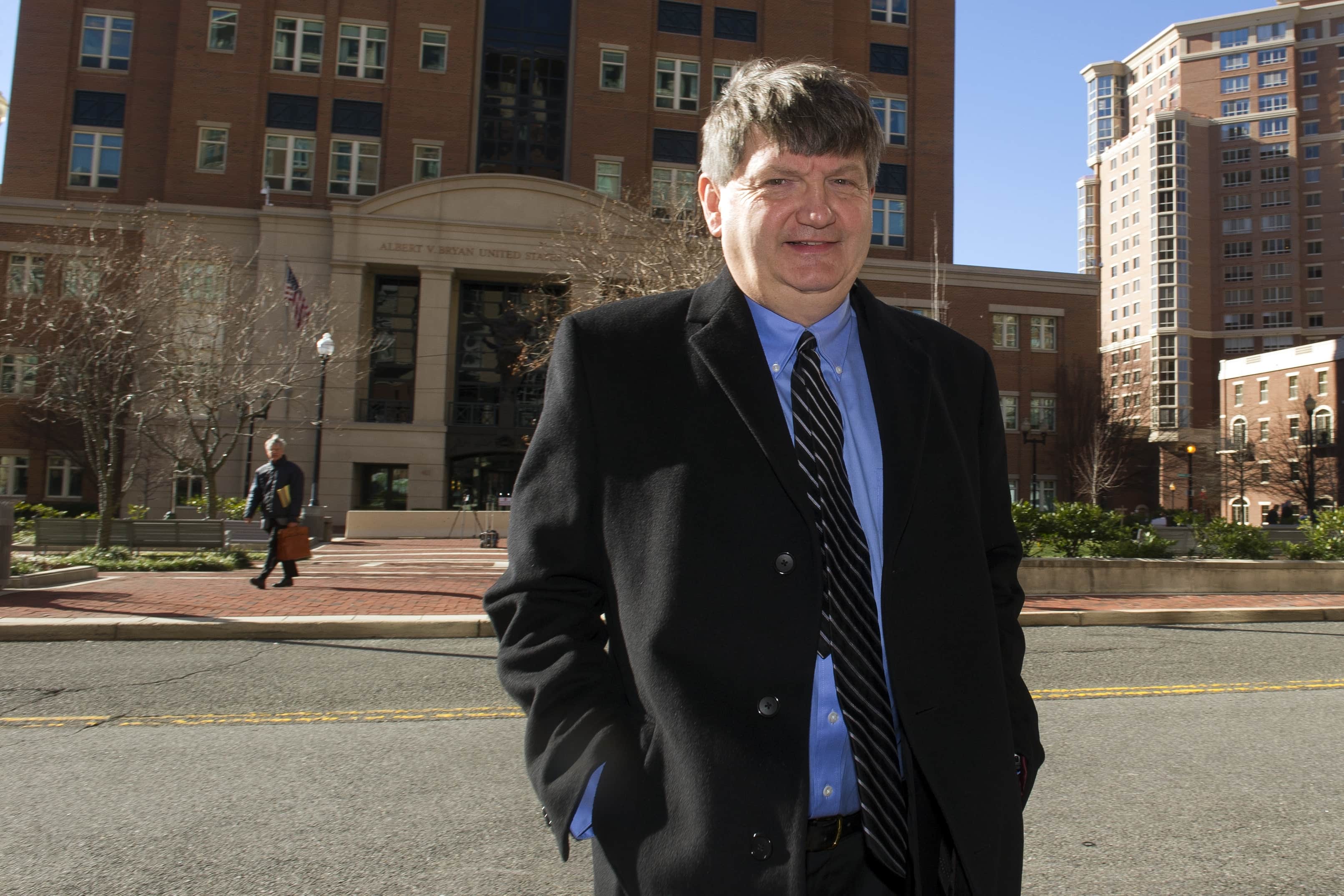 New York Times reporter James Risen leaves federal court in Alexandria, Virginia on 5 January 2015, AP Photo/Cliff Owen