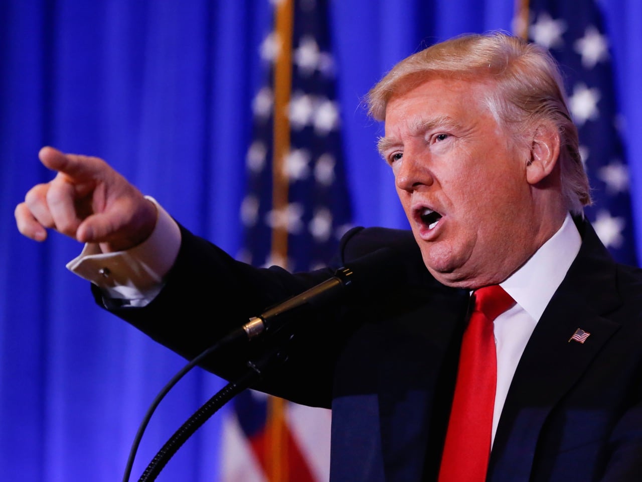 U.S. President-elect Donald Trump argues with a reporter during a press conference in Trump Tower, Manhattan, New York, 11 January 2017, REUTERS/Shannon Stapleton