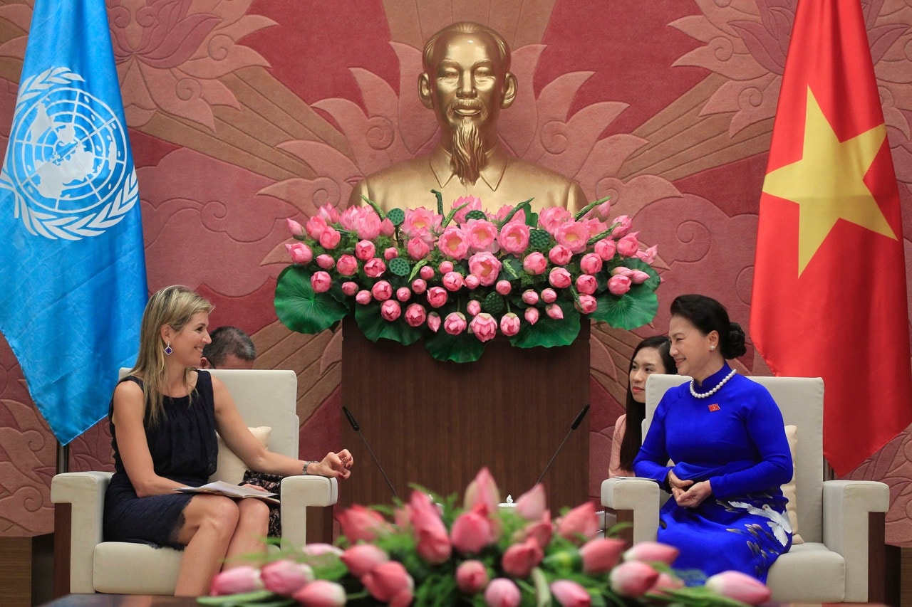 Vietnam's Chairwoman of the National Assembly, Nguyen Thi Kim Ngan, right, speaks to Queen Maxima of the Netherlands in Hanoi, Vietnam, 31 May 2017, AP Photo/Hau Dinh