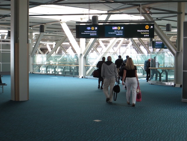 Interior of Vancouver airport, CC BY-SA 4.0