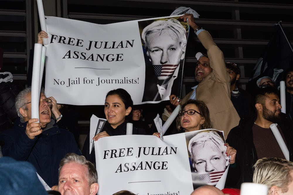 Julian Assange should not be extradited to the United States - IFEX
