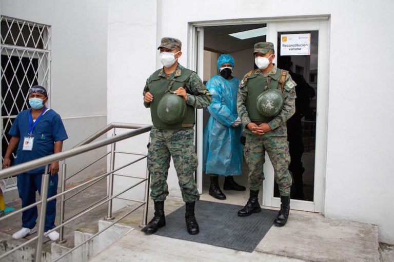 Un centro de vacunación para el Covid-19, en un hospital en Quito, Ecuador, el 21 de enero de 2021, Rafael Rodriguez/NurPhoto via Getty Images