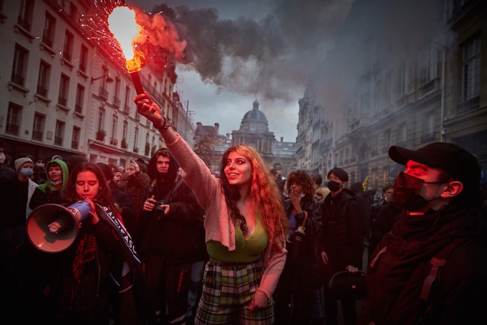 Une manifestation contre la proposition de loi « relative à la sécurité globale », devant le Sénat, Paris, France, le 16 mars 2021, Kiran Ridley/Getty Images