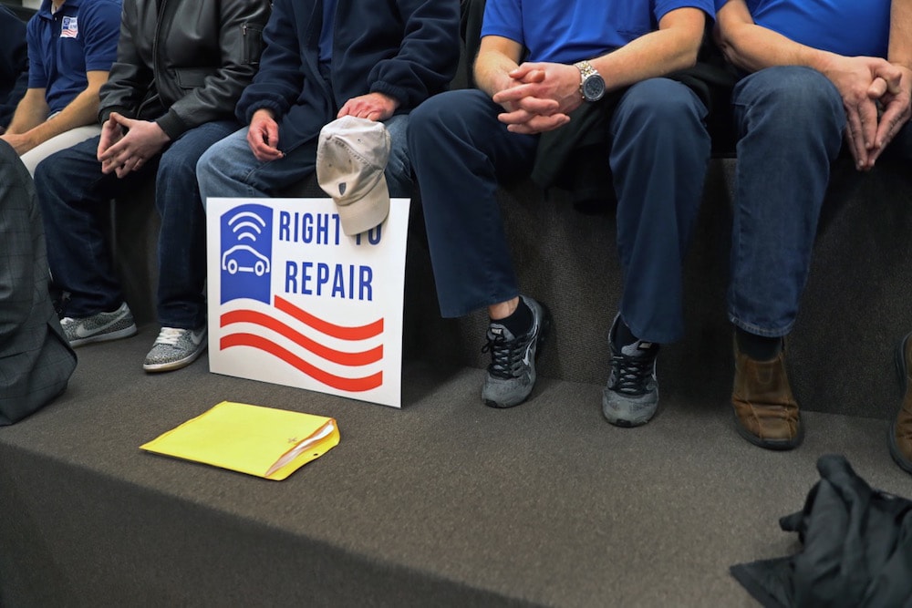 Massachusetts lawmakers hold a hearing regarding the state's proposed right-to-repair act, in Boston, 13 January 2020, David L. Ryan/The Boston Globe via Getty Images