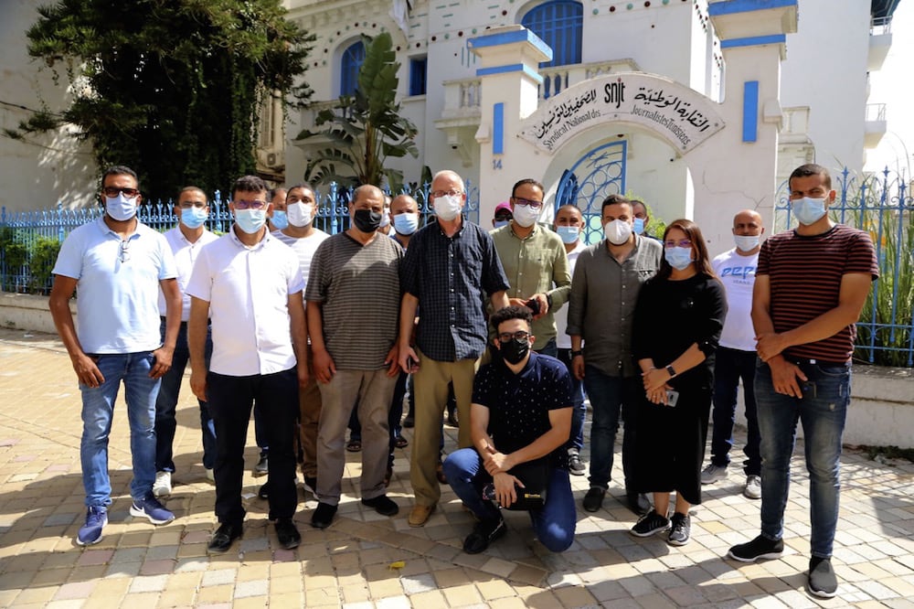 Tunisia Security Forces Storm Al Jazeera S Office In Tunis Ifex