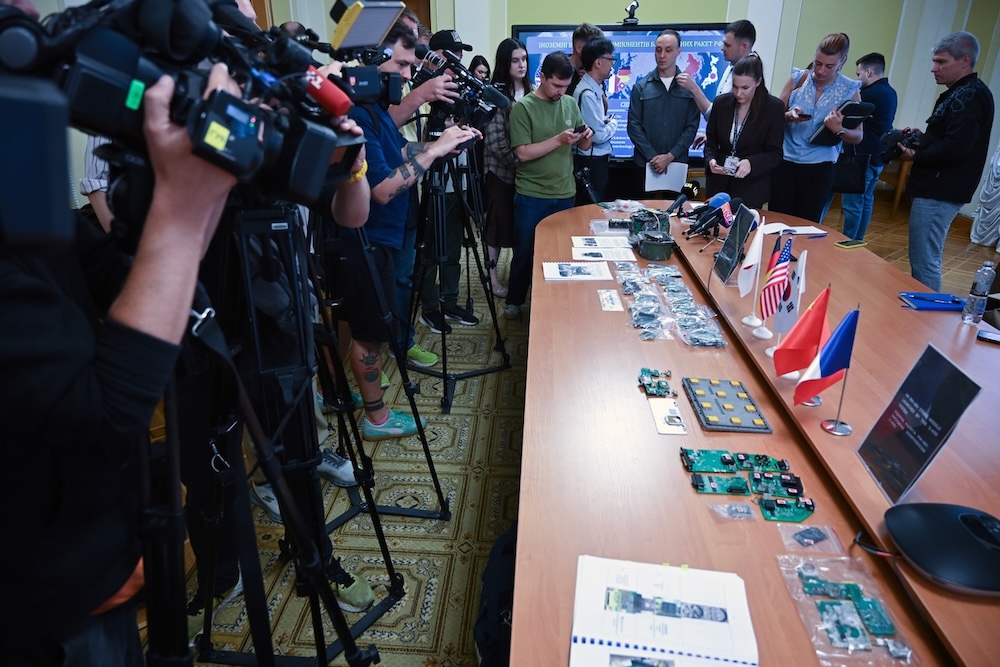 Ukrainian media are struggling to survive, LMF study finds